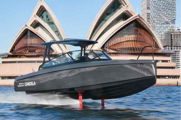 Electric boat takes flight in Sydney