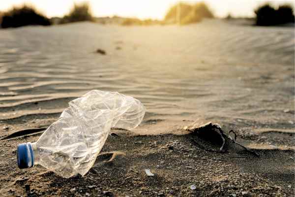 Spotting beach plastic from afar